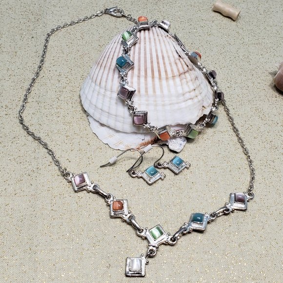 Jewelry - Colorful Cat's Eye Glass Silver plated necklace